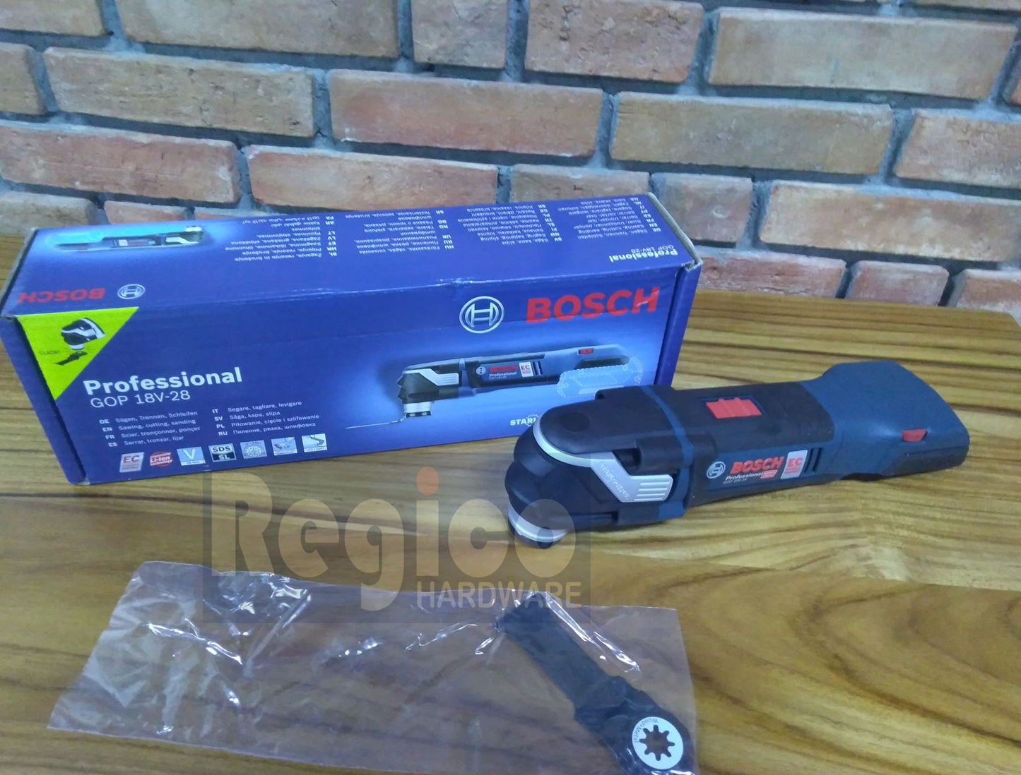 BOSCH GOP 18v-28 Cordless Brushless 18v Oscillating Multi Cutter Tool (UNIT ONLY)  Bosch Cordless