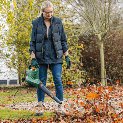 Bosch UniversalGardenTidy3000 3 in 1 Garden Vacuum and Leaf Blower Bosch Lawn Garden