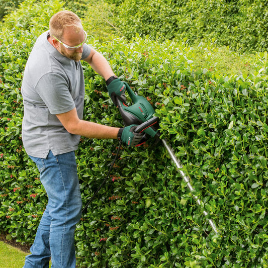 Bosch UniversalHedgeCut50 50cm Hedge Trimmer Bosch Lawn Garden