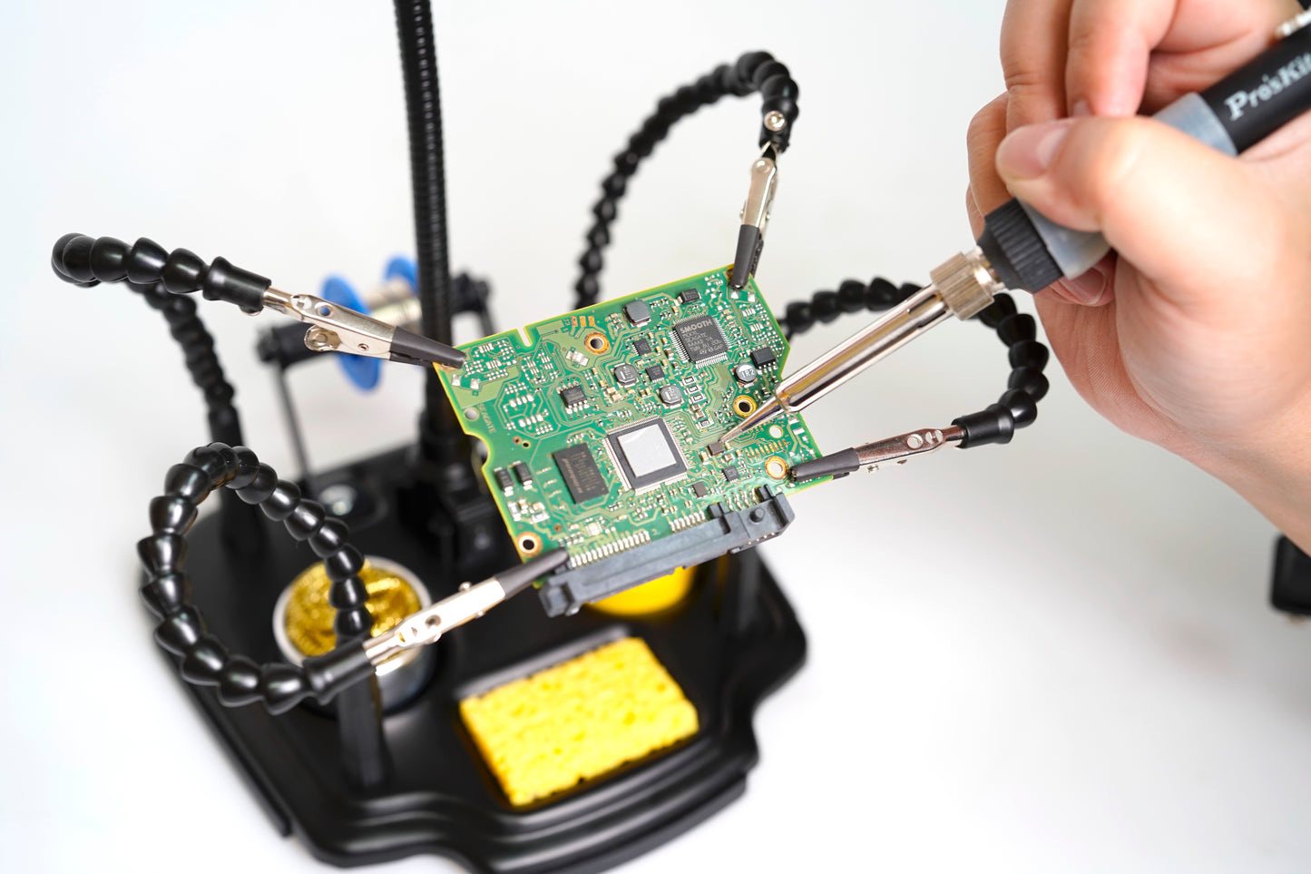 Proskit Helping Third Hand Soldering Stand Station Magnifying Glass Lense Clamp Holder Electronics Circuit Board Repair SN-396N